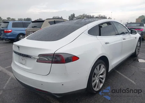 2014 Tesla Model S P85 из США, поврежденный, VIN 5YJSA1H19EFP32693